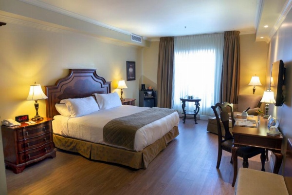 Hotel Brossard image 6