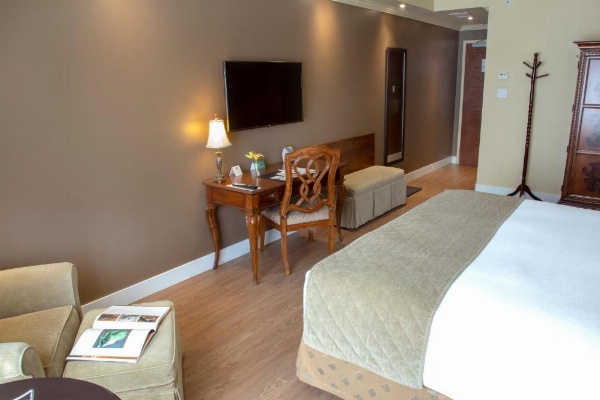 Hotel Brossard image 8